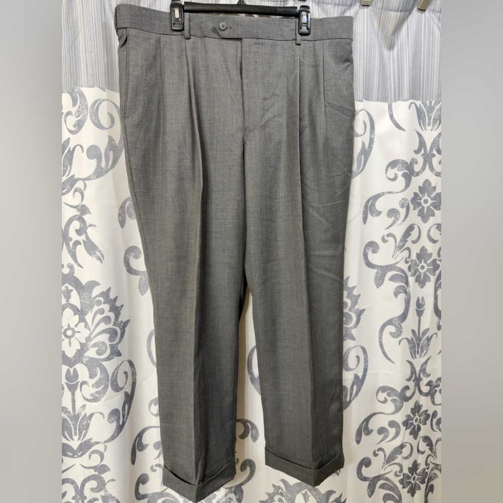 Stafford Performance Workcore Classic Fit Charcoal Gray Pleated Dress Pant 40x29